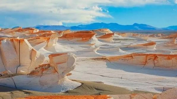 EL PEÑÓN, CAMPO DE PIEDRA PÓMEZ Y VOLCÁN GALÁN: CATAMARCA DE OTRO PLANETA