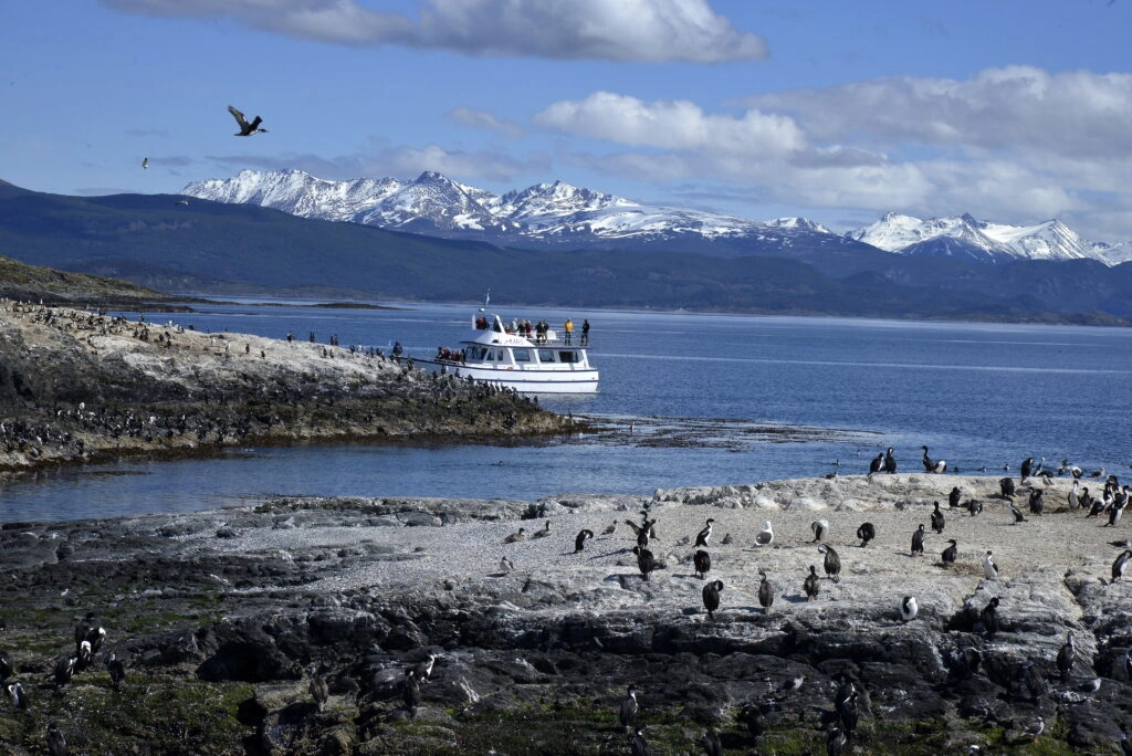 NAVEGAMOS POR EL CANAL BEAGLE: LA EXCURSIÓN QUE NO PUEDE FALTAR EN USHUAIA